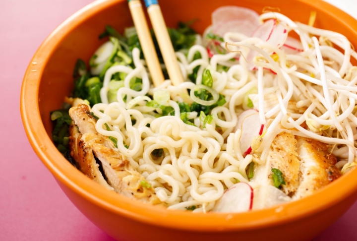 Knorr Acili Domatesli Cabuk Noodle 67 G Migros